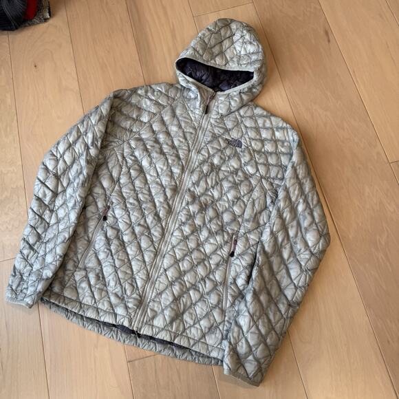 North Face Thermoball Jacket Women's Medium Gray Full Zip Insulated Outerwear - Picture 9 of 9